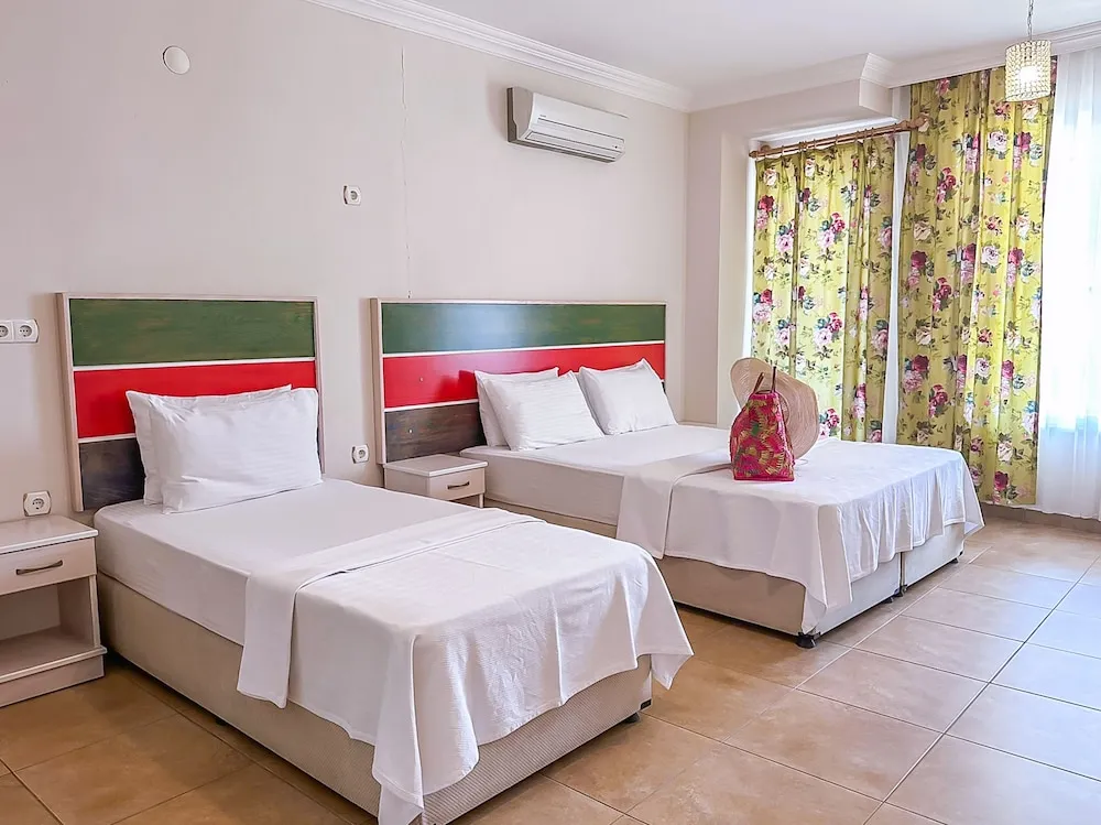 Standard Üç Kişilik Oda, Balkon, Deniz Manzaralı