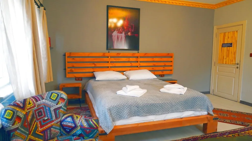 Superior Oda, 1 Büyük (Queen) Boy Yatak