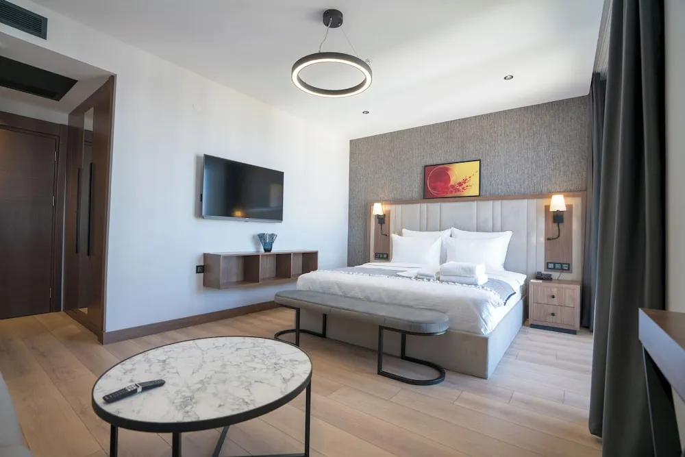 Standard Stüdyo, Şehir Manzaralı