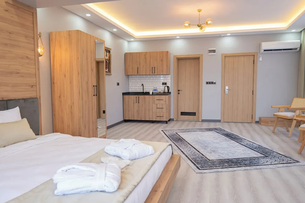 Premium Oda, 1 En Büyük (King) Boy Yatak