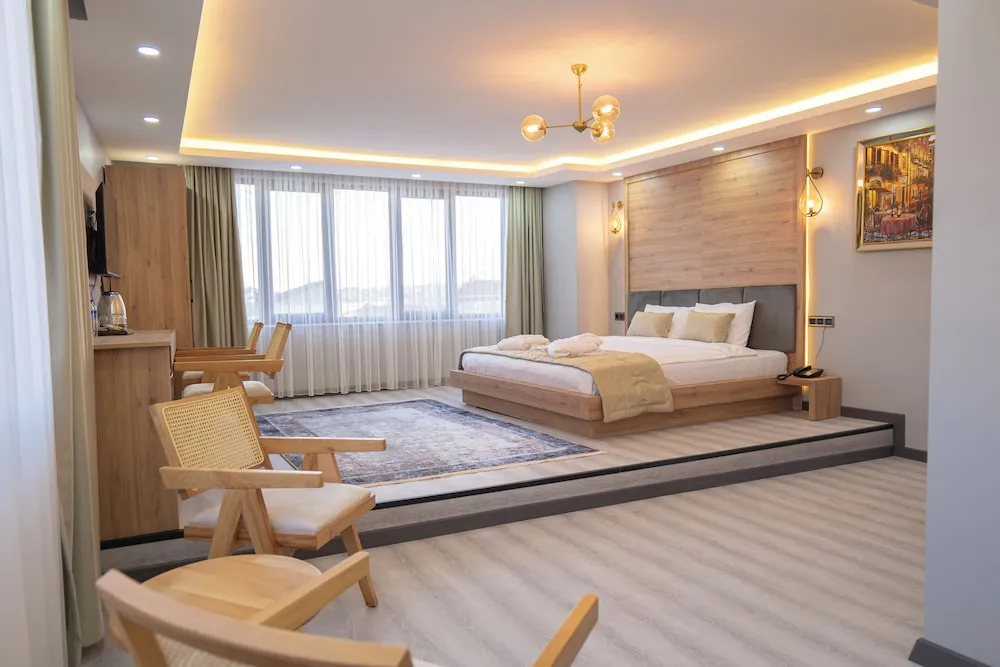 Premium Oda, 1 En Büyük (King) Boy Yatak