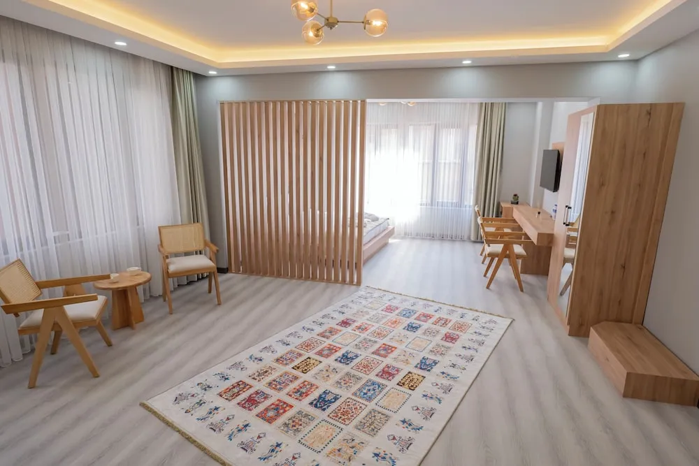 Premium Oda, 1 En Büyük (King) Boy Yatak