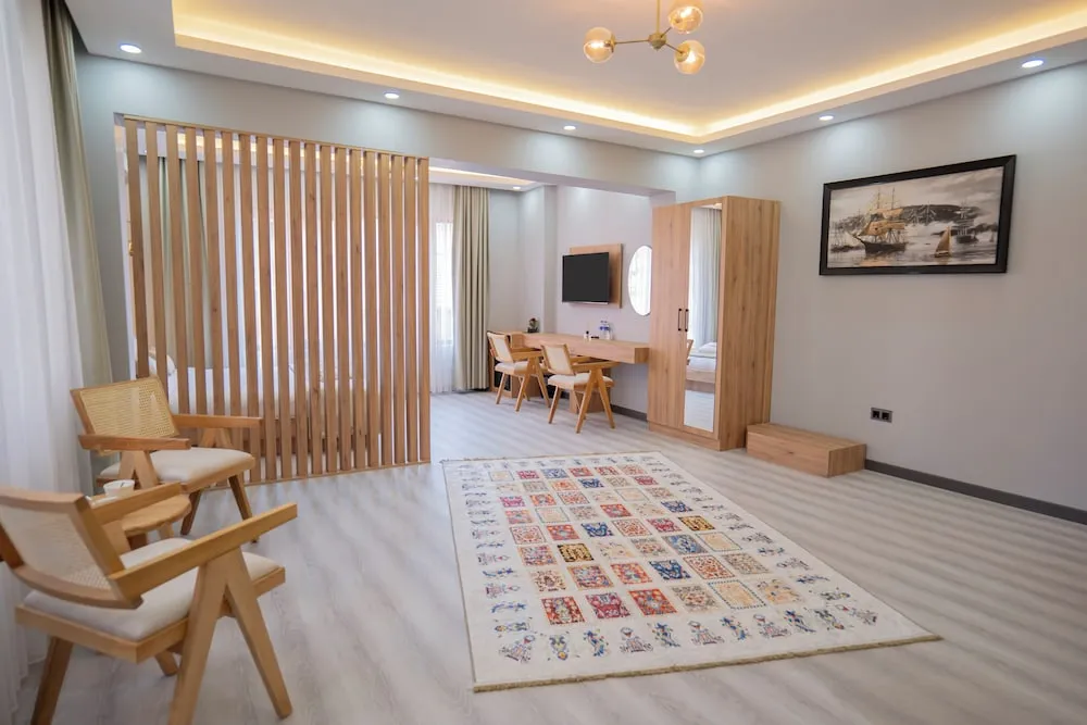 Premium Oda, 1 En Büyük (King) Boy Yatak