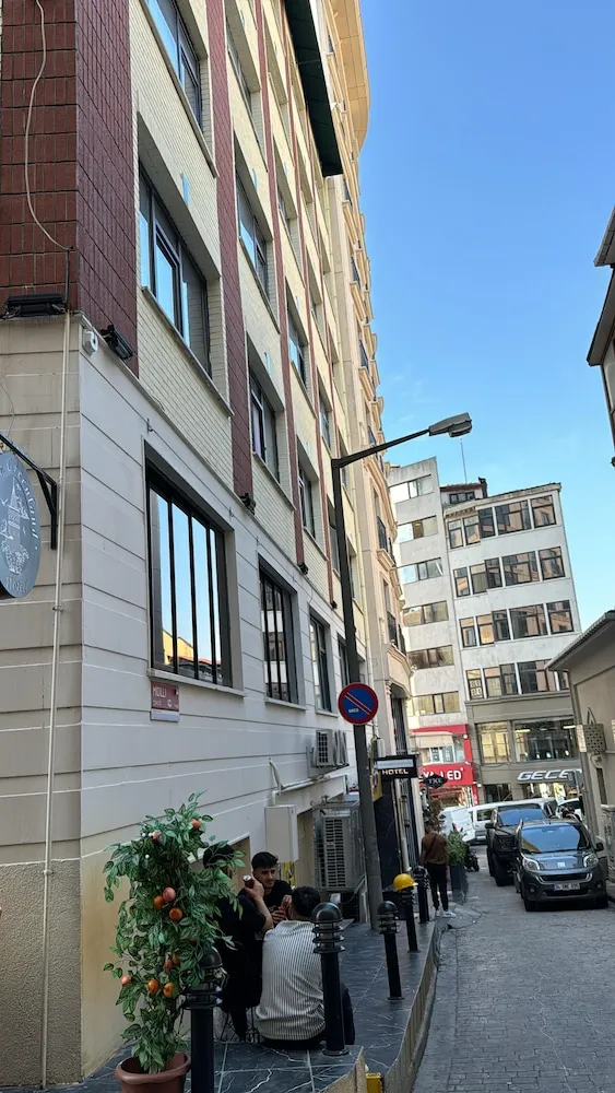 Premium Oda, 1 En Büyük (King) Boy Yatak