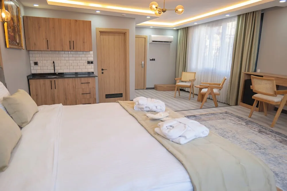 Premium Oda, 1 En Büyük (King) Boy Yatak