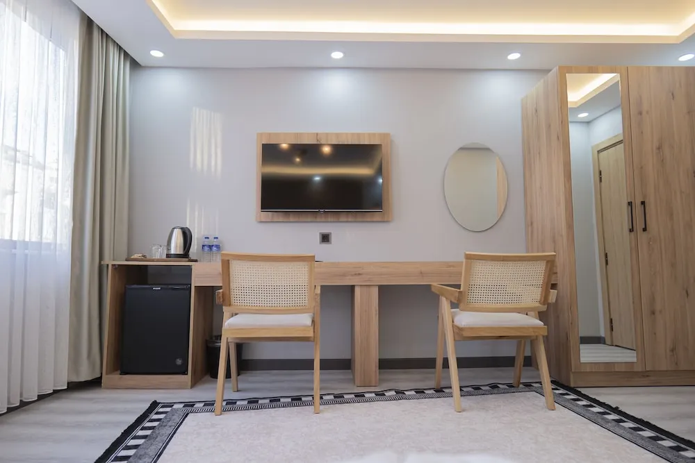 Deluxe Oda, 1 En Büyük (King) Boy Yatak