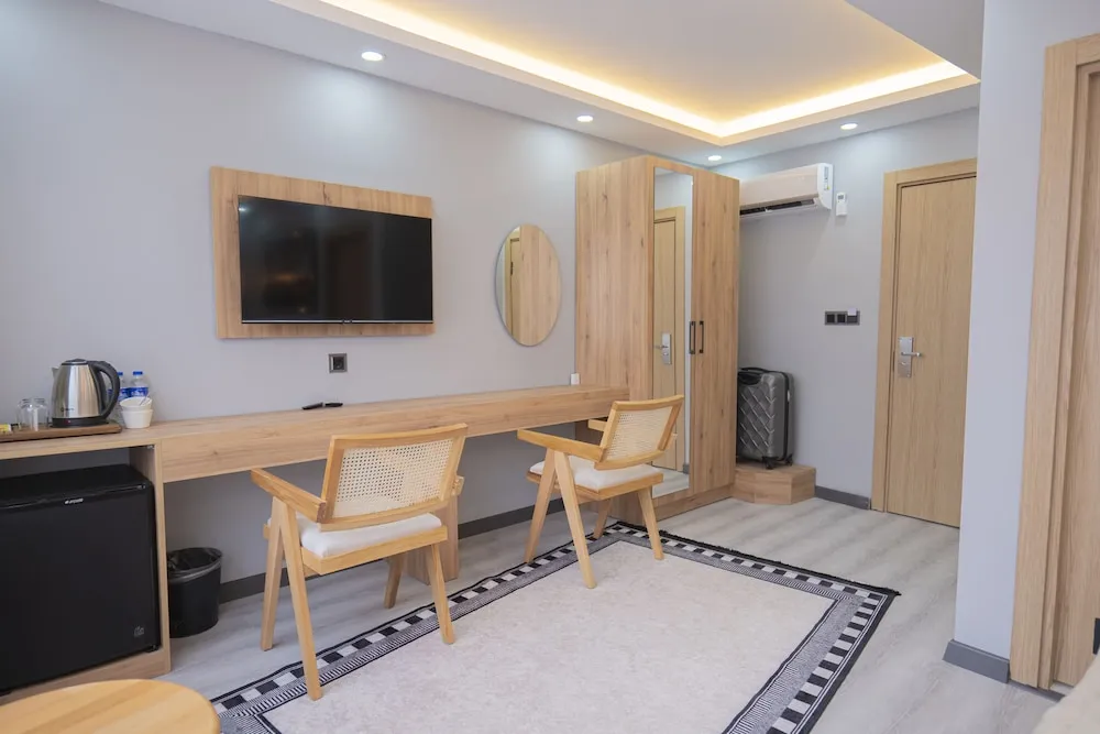 Deluxe Oda, 1 En Büyük (King) Boy Yatak