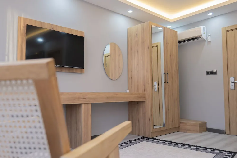 Deluxe Oda, 1 En Büyük (King) Boy Yatak