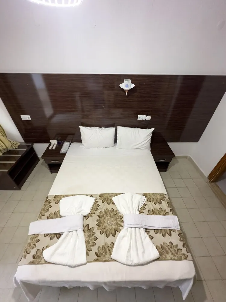 Comfort Büyük Yataklı Tek Kişilik Oda