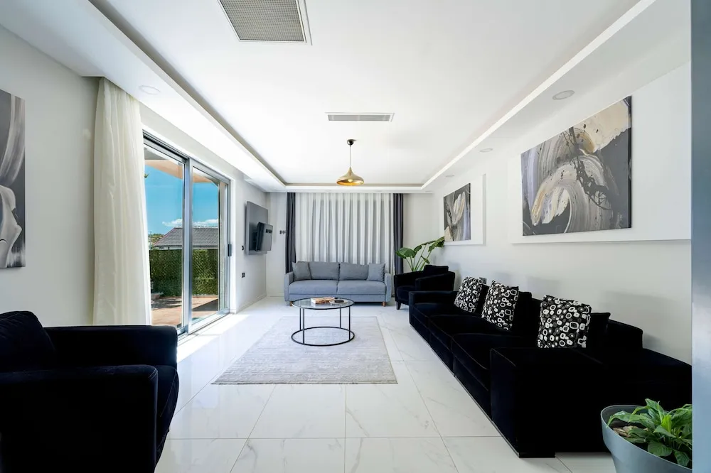 Standard Oda, Bahçe Manzaralı