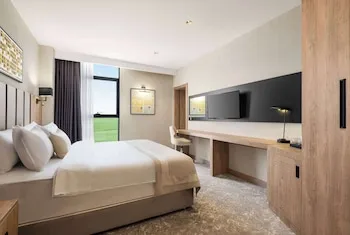 Ramada Plaza By Wyndham Batman