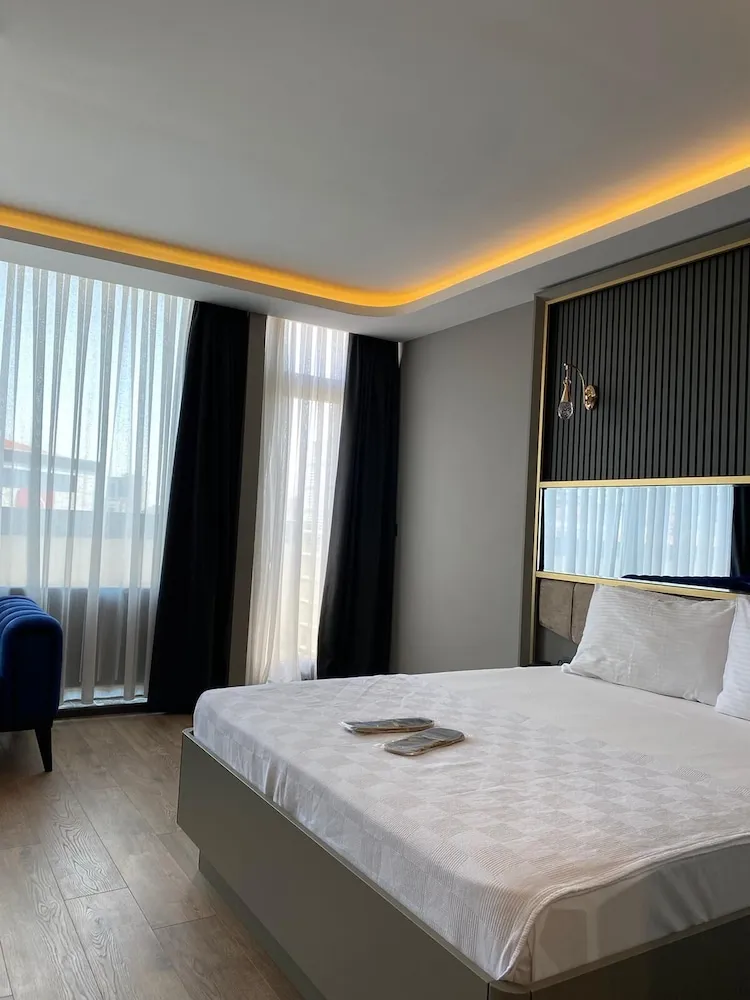 Deluxe Tek Büyük Yataklı Oda, Küvet, Şehir Manzaralı