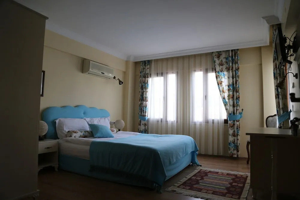 Tek Büyük Yataklı Oda, 1 Çift Kişilik Yatak