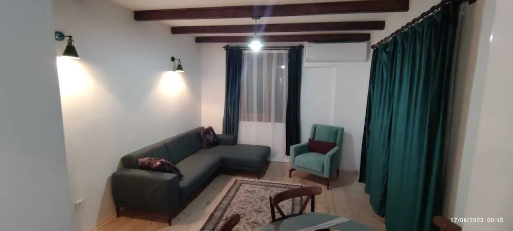 Basic Tek Büyük Yataklı Oda