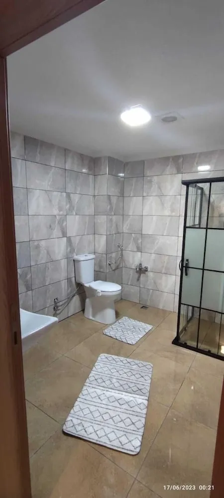 Basic Tek Büyük Yataklı Oda