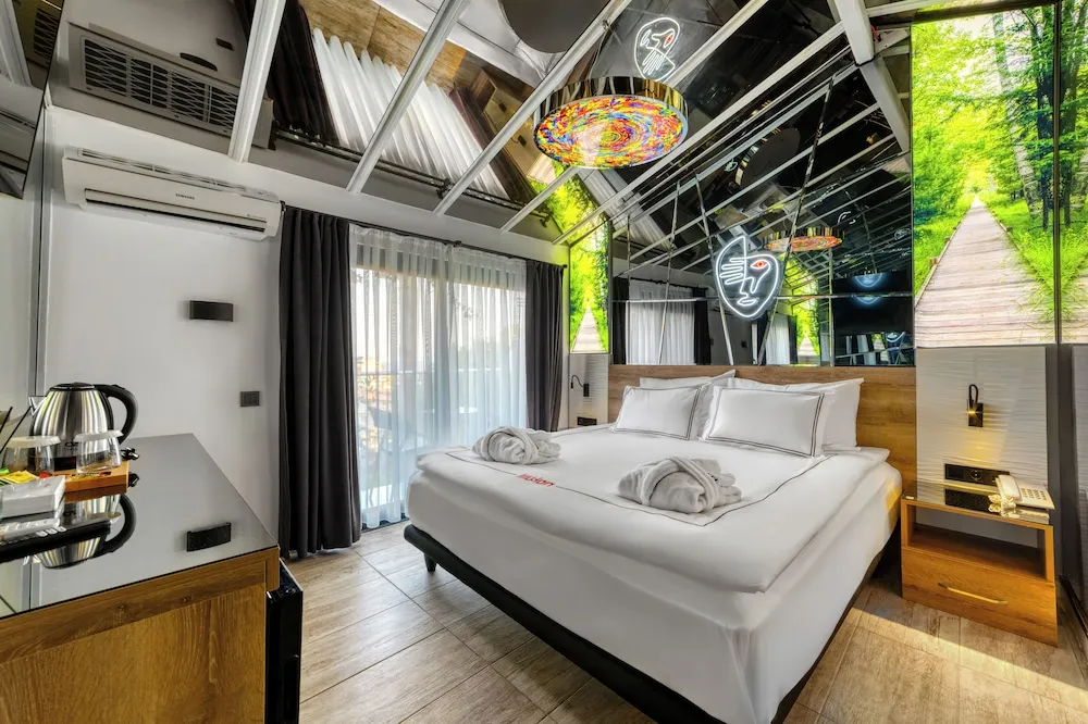 Deniz Manzaralı Bungalov Balkonlu