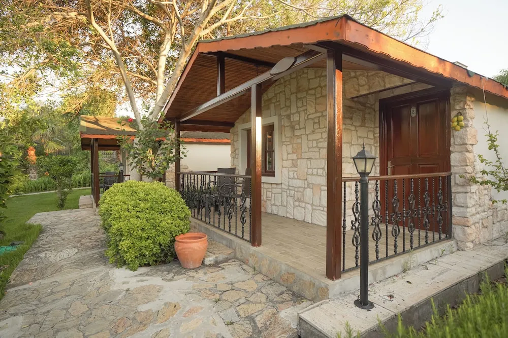 Basic Bungalov