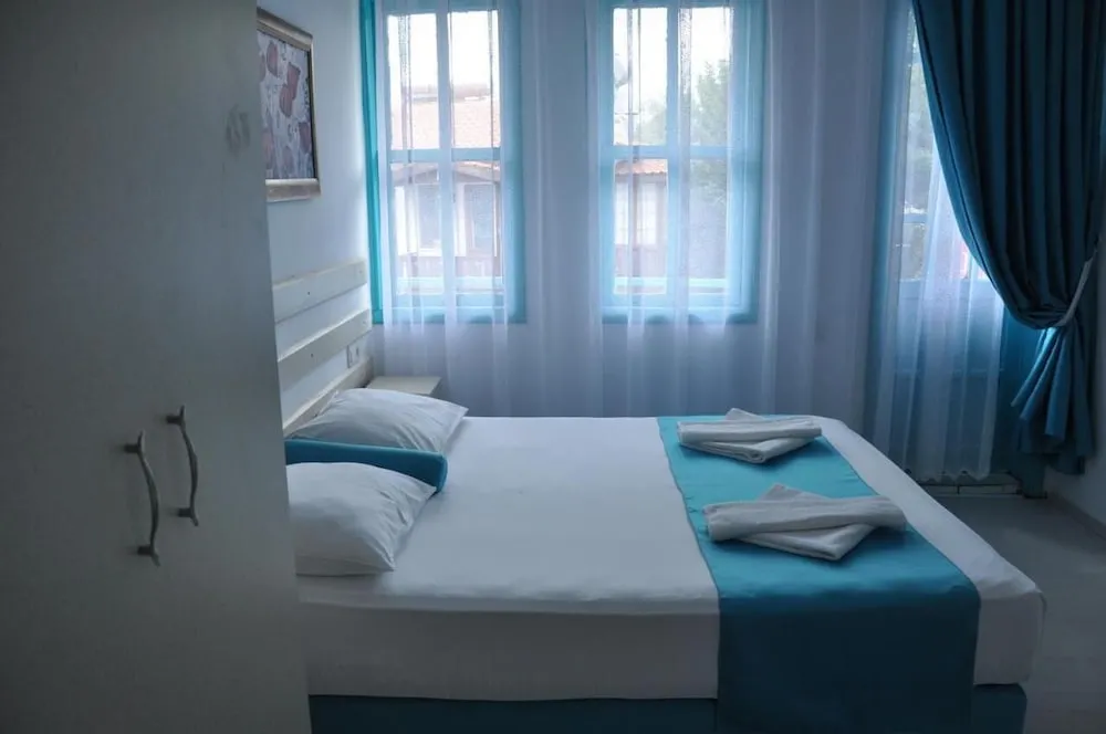 Comfort Tek Büyük veya İki Ayrı Yataklı Oda