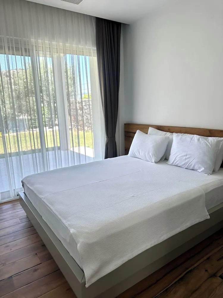 Deniz Manzaralı Villa
