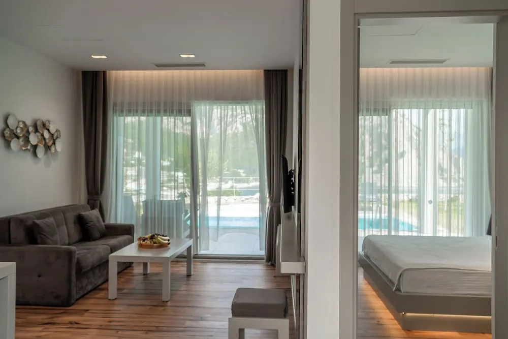 Özel Havuzlu Deniz Manzaralı Villa