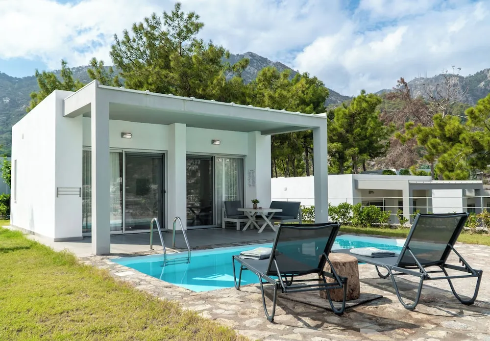 Özel Havuzlu Deniz Manzaralı Villa