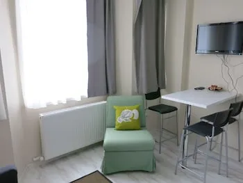 Çimen Apartments