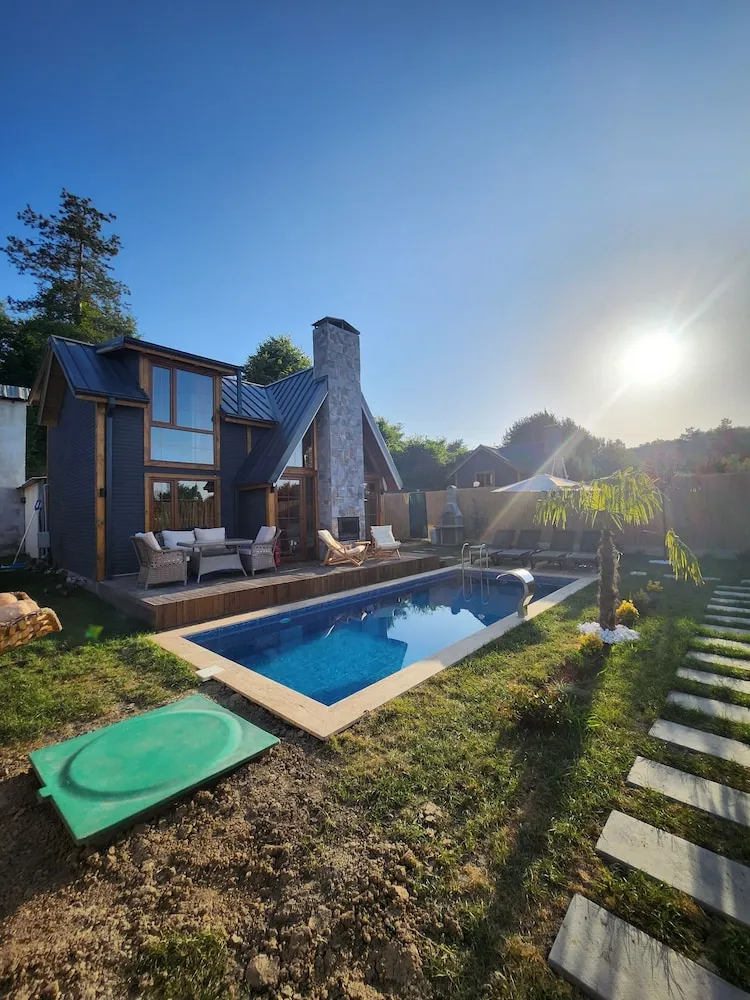 Business Bungalov