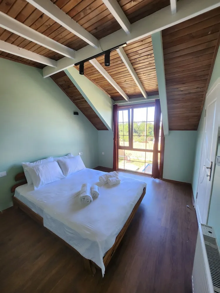 Basic Bungalov