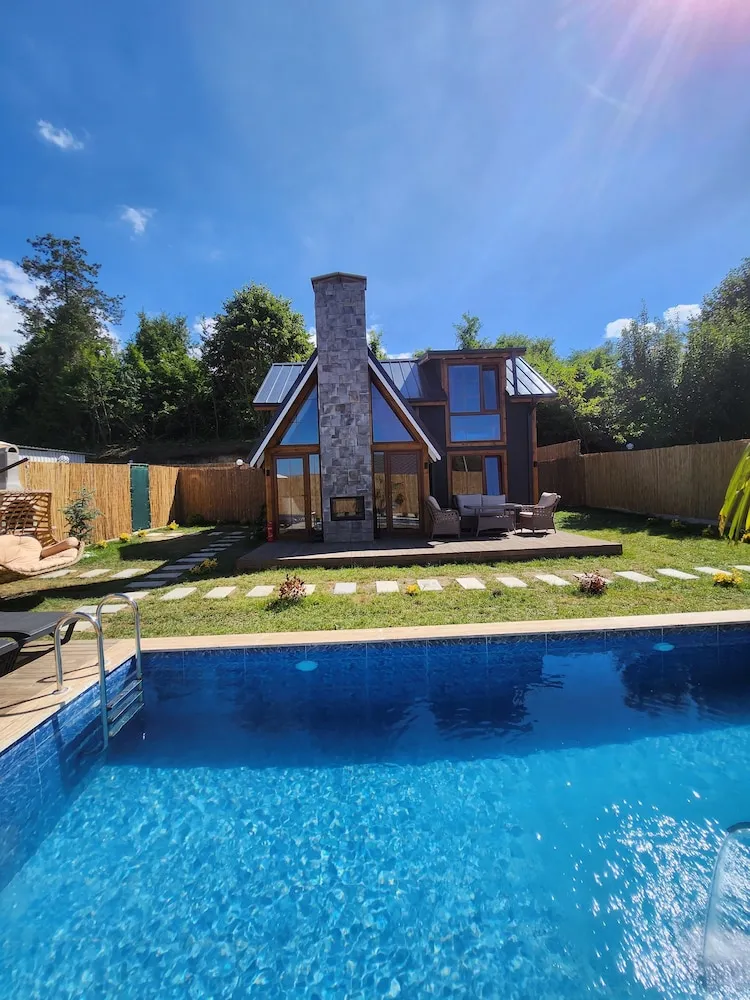 Basic Bungalov