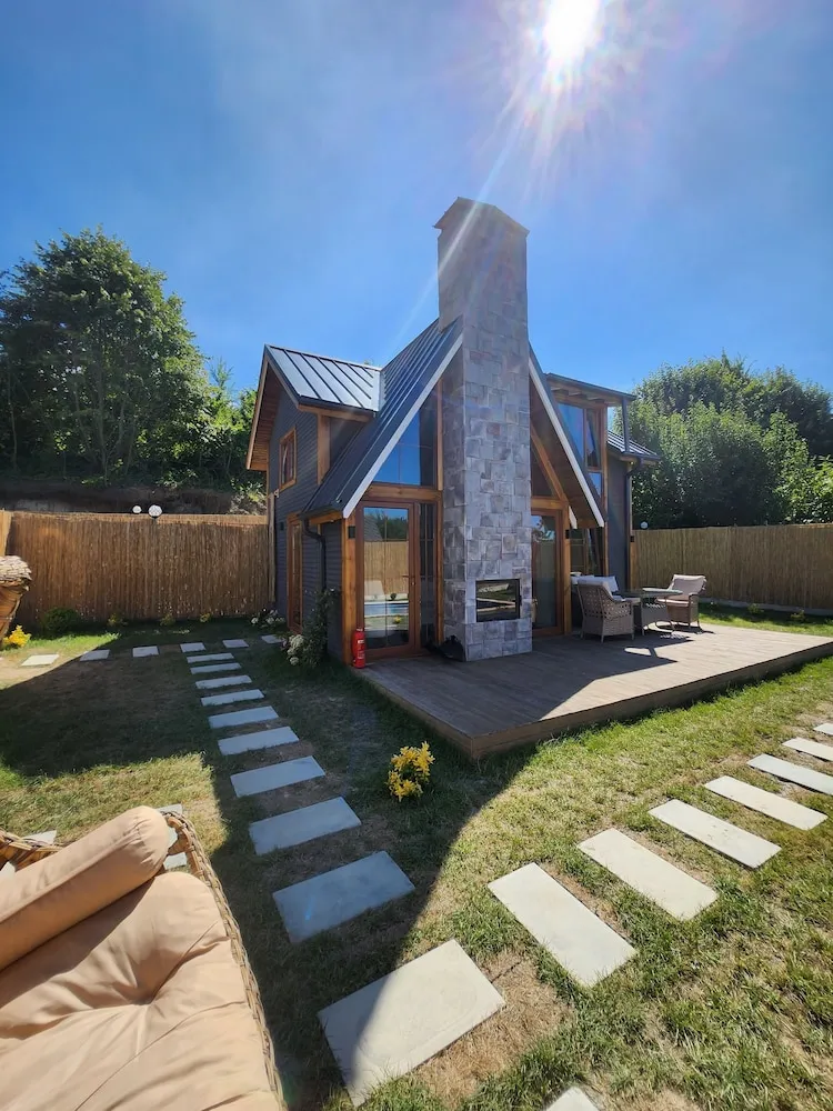 Basic Bungalov
