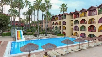 Green Paradise Beach Hotel