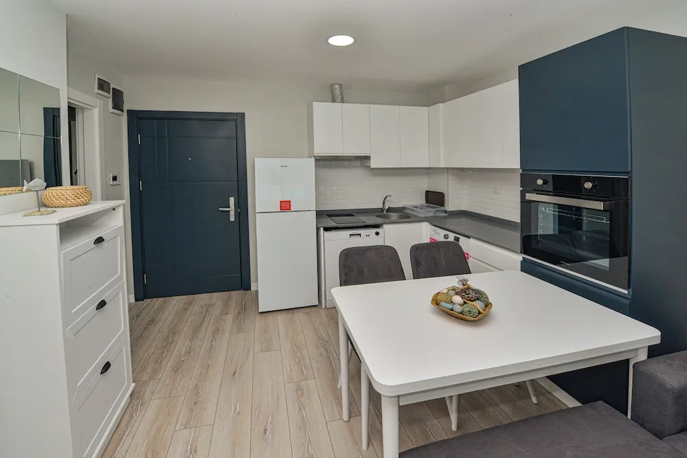 Comfort Apart Daire, Havuz Manzaralı
