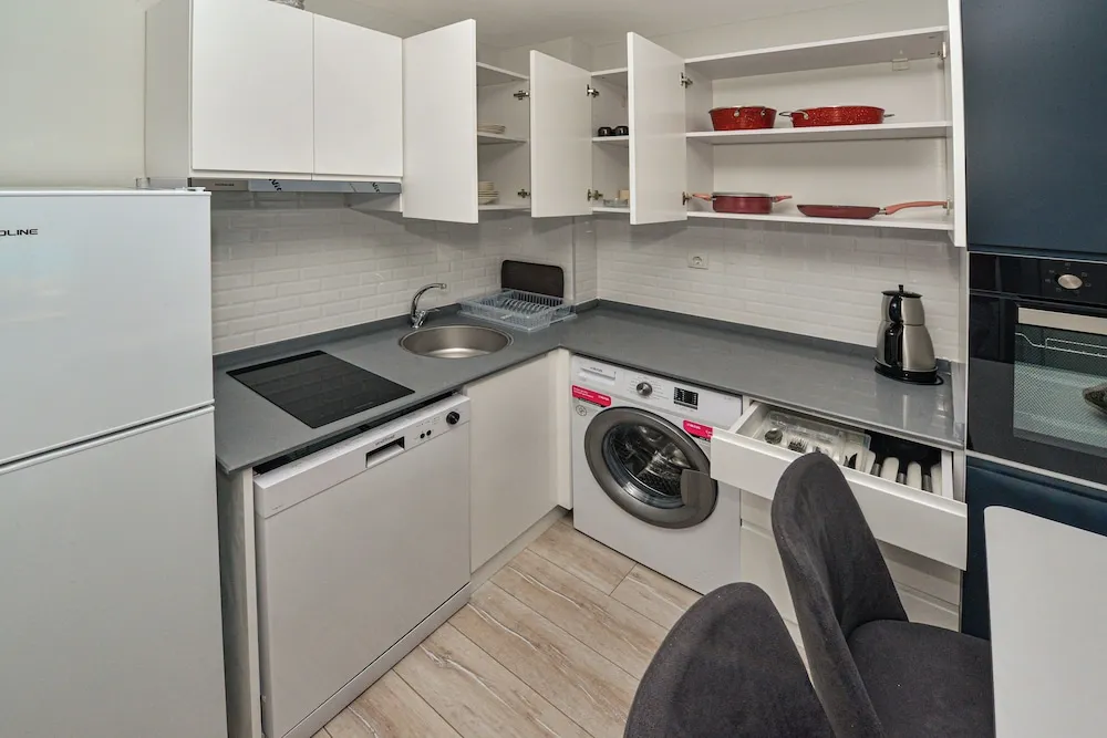 Comfort Apart Daire, Havuz Manzaralı