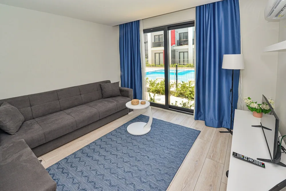 Comfort Apart Daire, Havuz Manzaralı