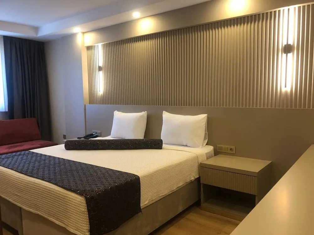 City Üç Kişilik Oda