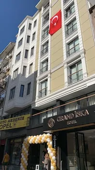 Grand Iska Hotel