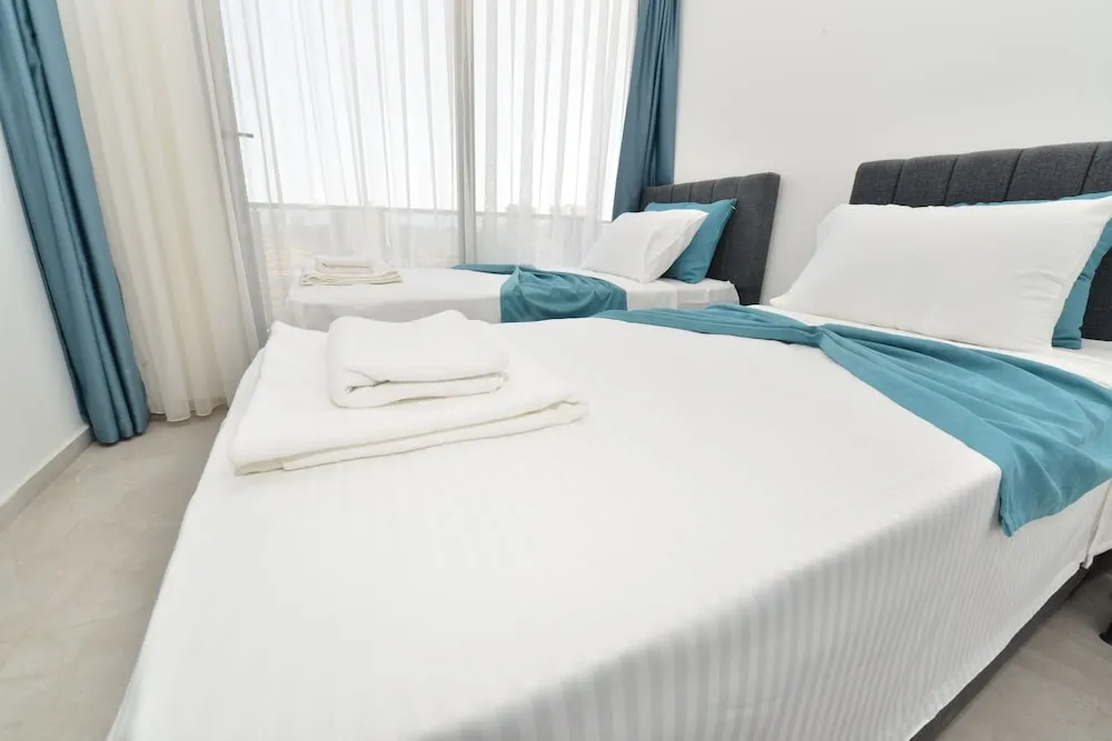 Luxury Süit, 2 Yatak Odası, Havuz Manzaralı