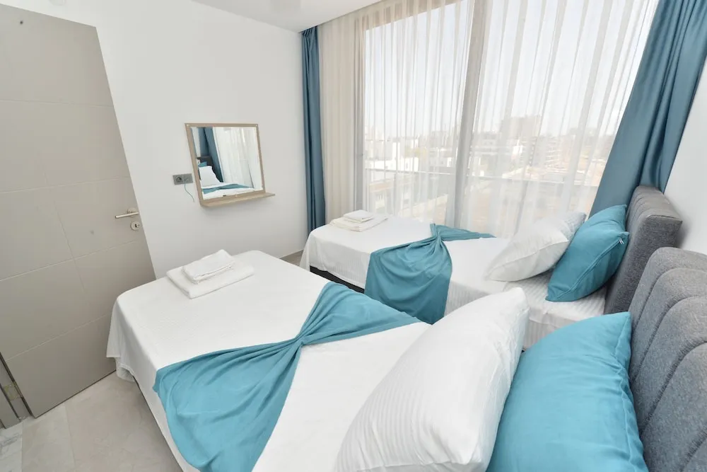 Luxury Süit, 2 Yatak Odası, Havuz Manzaralı