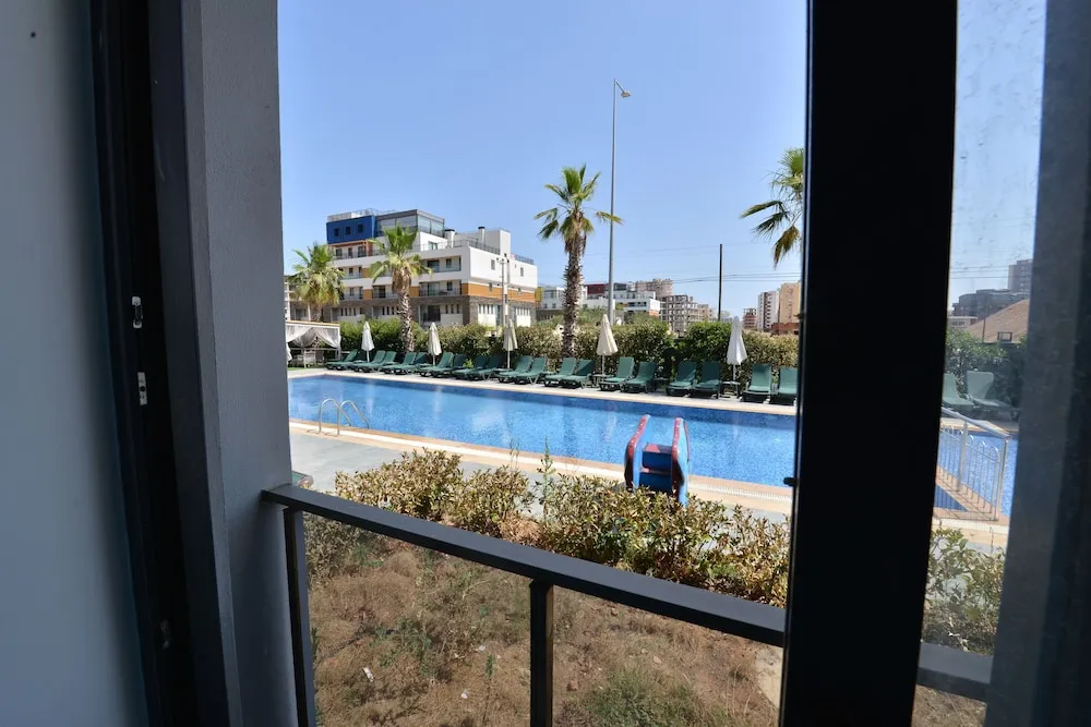 Luxury Süit, 2 Yatak Odası, Havuz Manzaralı