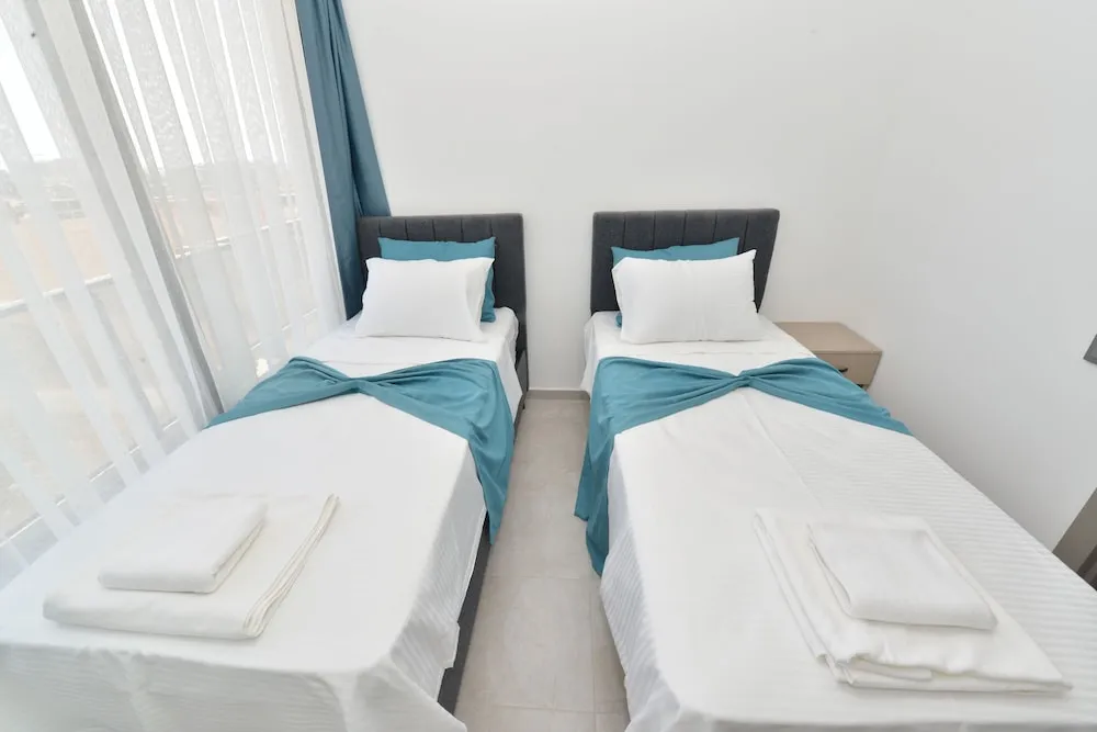 Luxury Süit, 2 Yatak Odası, Havuz Manzaralı