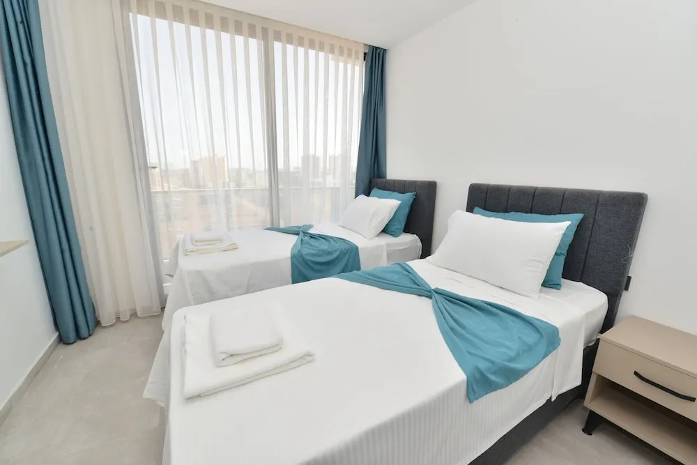Comfort Apart Daire, 2 Yatak Odası, Havuz Manzaralı