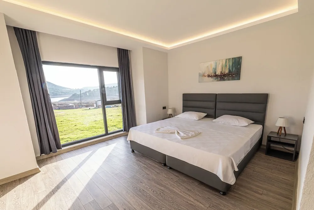 Standard Tek Büyük Yataklı Oda, Bahçe Manzaralı