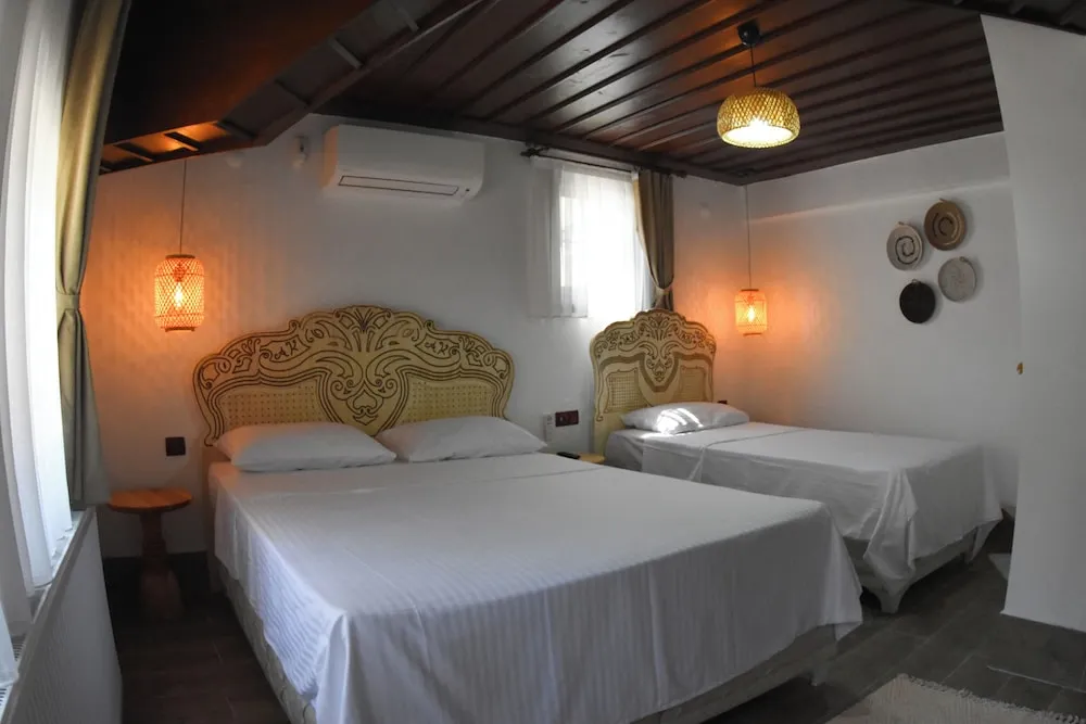 Deluxe Üç Kişilik Oda, 1 Yatak Odası, Sigara İçilmez, Şehir Manzaralı