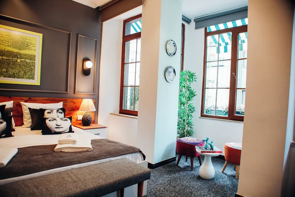 Deluxe Üç Kişilik Oda