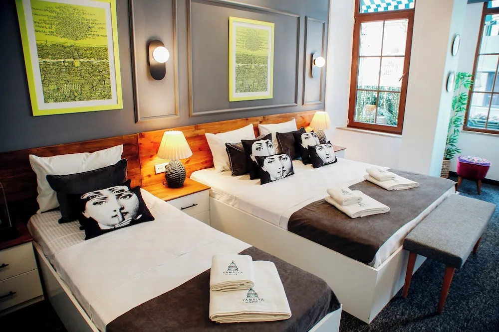 Deluxe Üç Kişilik Oda