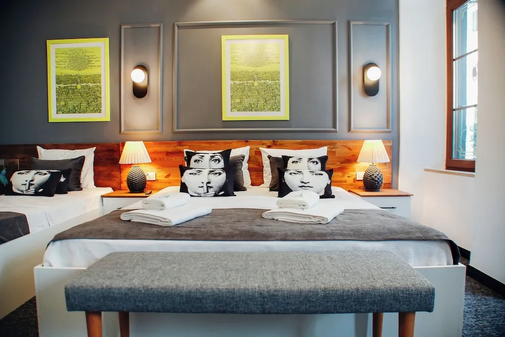 Deluxe Üç Kişilik Oda