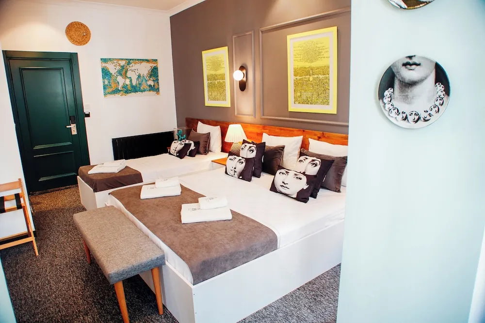 Deluxe Üç Kişilik Oda