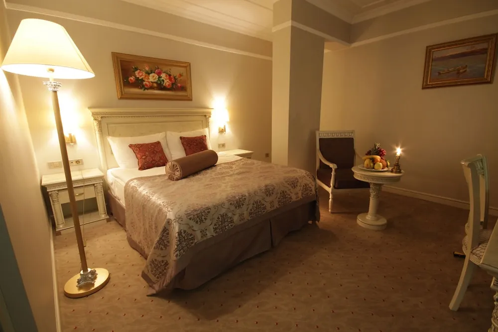 Corner Suite