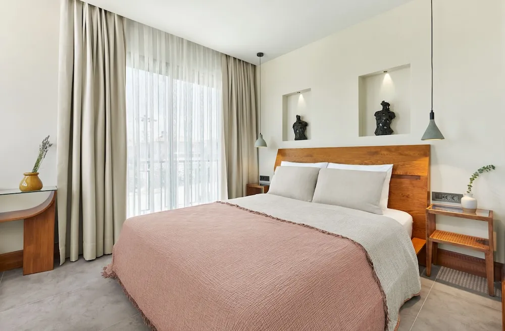 Deluxe Oda, 1 Büyük (Queen) Boy Yatak, Şehir Manzaralı