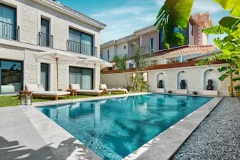 Meruno Alaçatı +12 Adult
